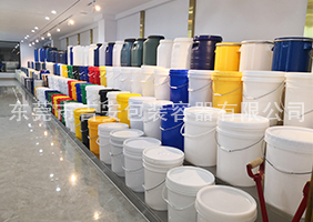 国产操屄吉安容器一楼涂料桶、机油桶展区